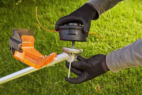 How To Change Your Trimmer Line - STIHL Blog