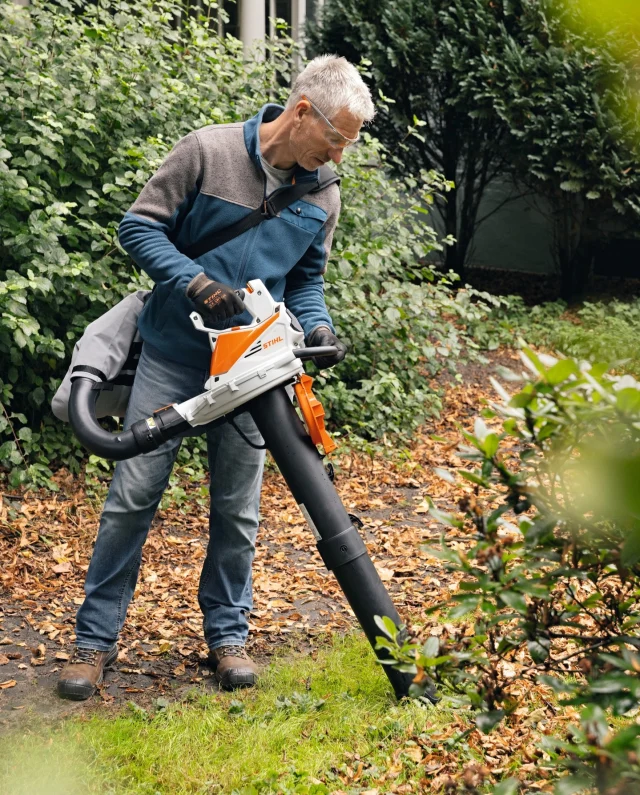 Leaves falling? No worries.

The STIHL SHA 56 battery vacuum shredder is built for Autumn and Winter clean-ups, effortlessly collecting and shredding leaves while keeping noise to a minimum. Lightweight, cordless, and easy to switch between blower and vacuum mode.

 Visit the link in bio to learn more.

#STIHLAU #STIHLSHA56 #BatteryPower #GardenTools